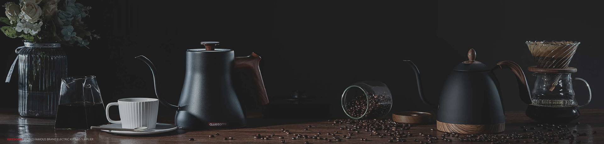 Tea brewing kettles 