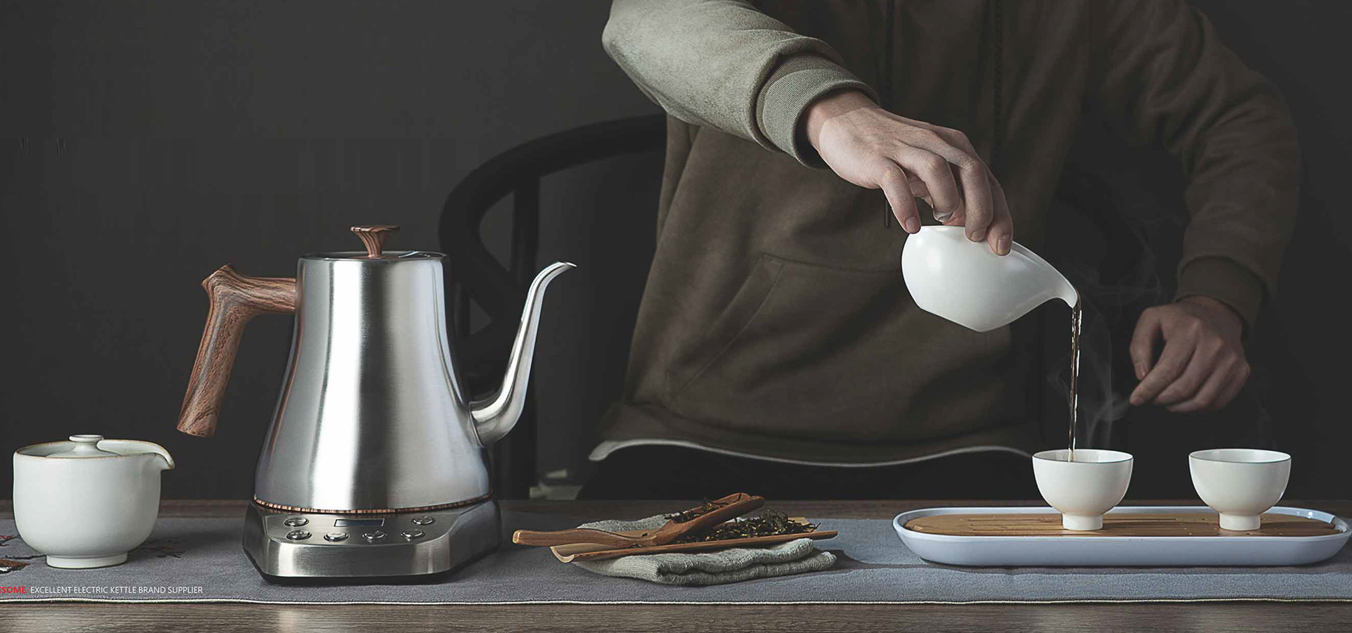 Tea brewing kettles 